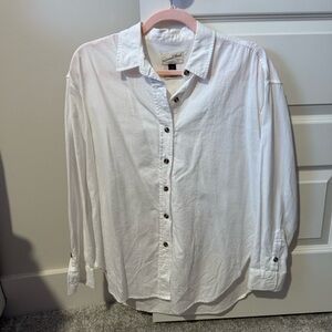 SOFT White Buttondown